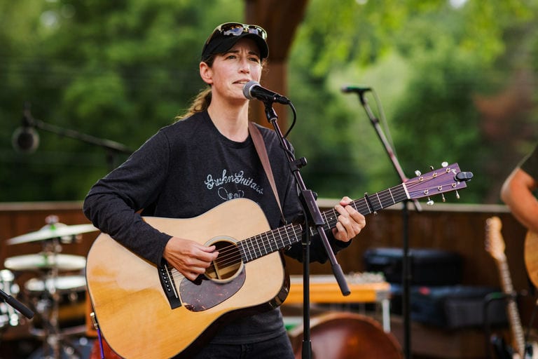 Live Music: Carrie Hinkley