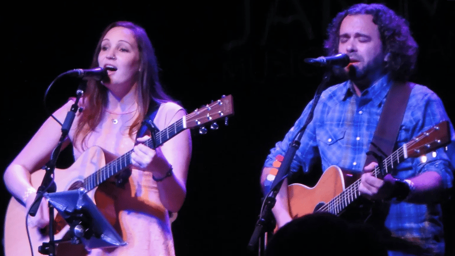 Live Music: FarAway