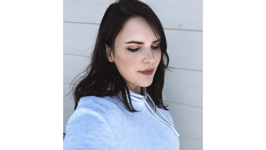 Live Music: Heidi Riddell