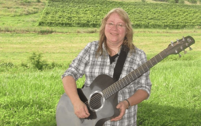 Live Music: Sue Harlow