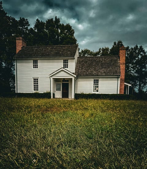 A Haunted Supper at Hall's Tavern at Southwest Mountains Vineyards