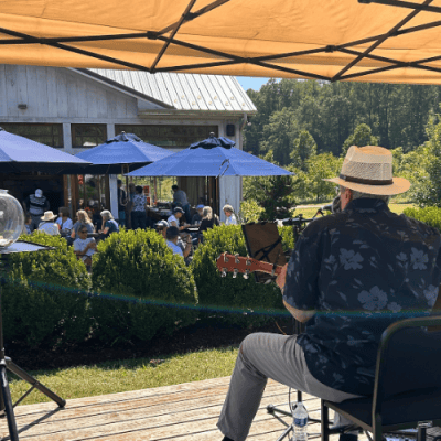 Live Music: Jon Spear