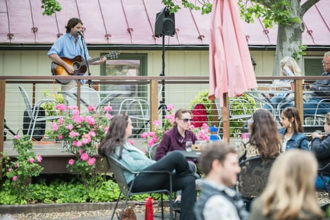 Live Music: Matty & Mirabelle at Jefferson Vineyards