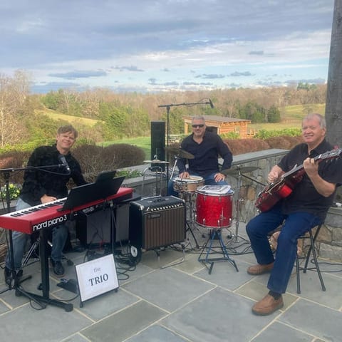Sunday Session - The Trio at Chisholm Vineyards